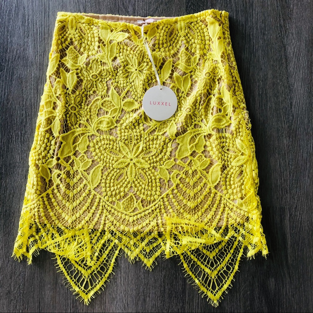 Embroidery yellow skirt